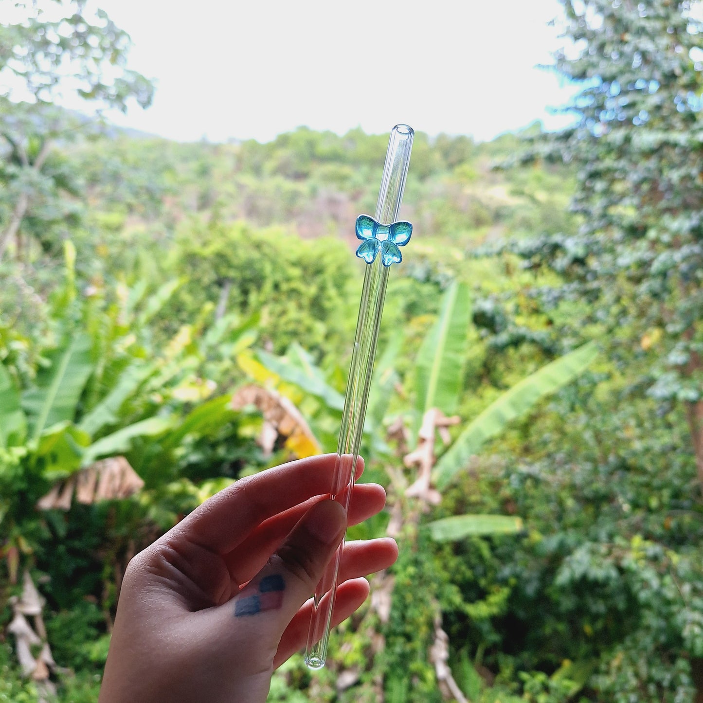 Bow Glass Straw