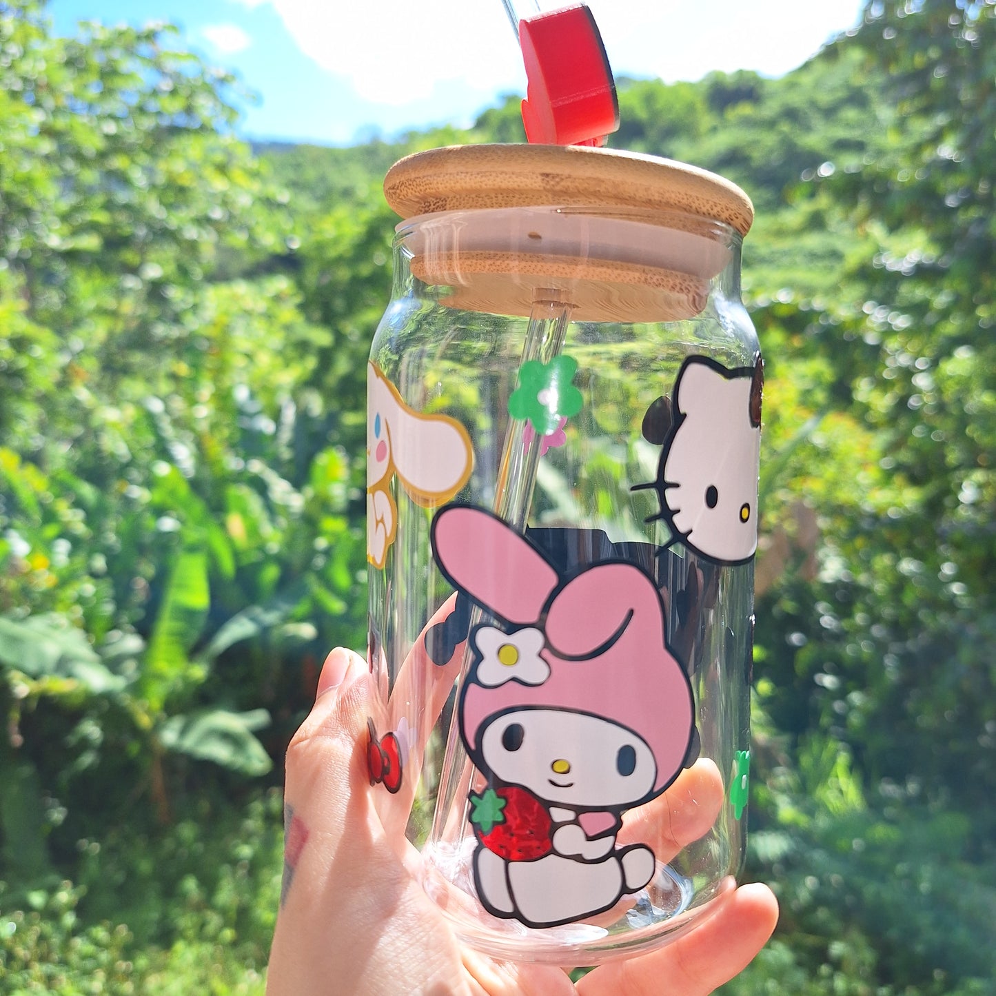 Hello kitty and friends can glass with topper